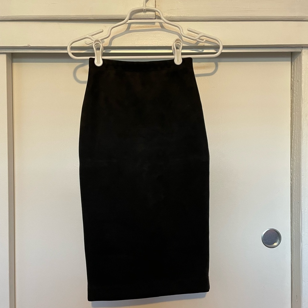 BCBG MaxAzria - Velvet Pencil Skirt, size XXS